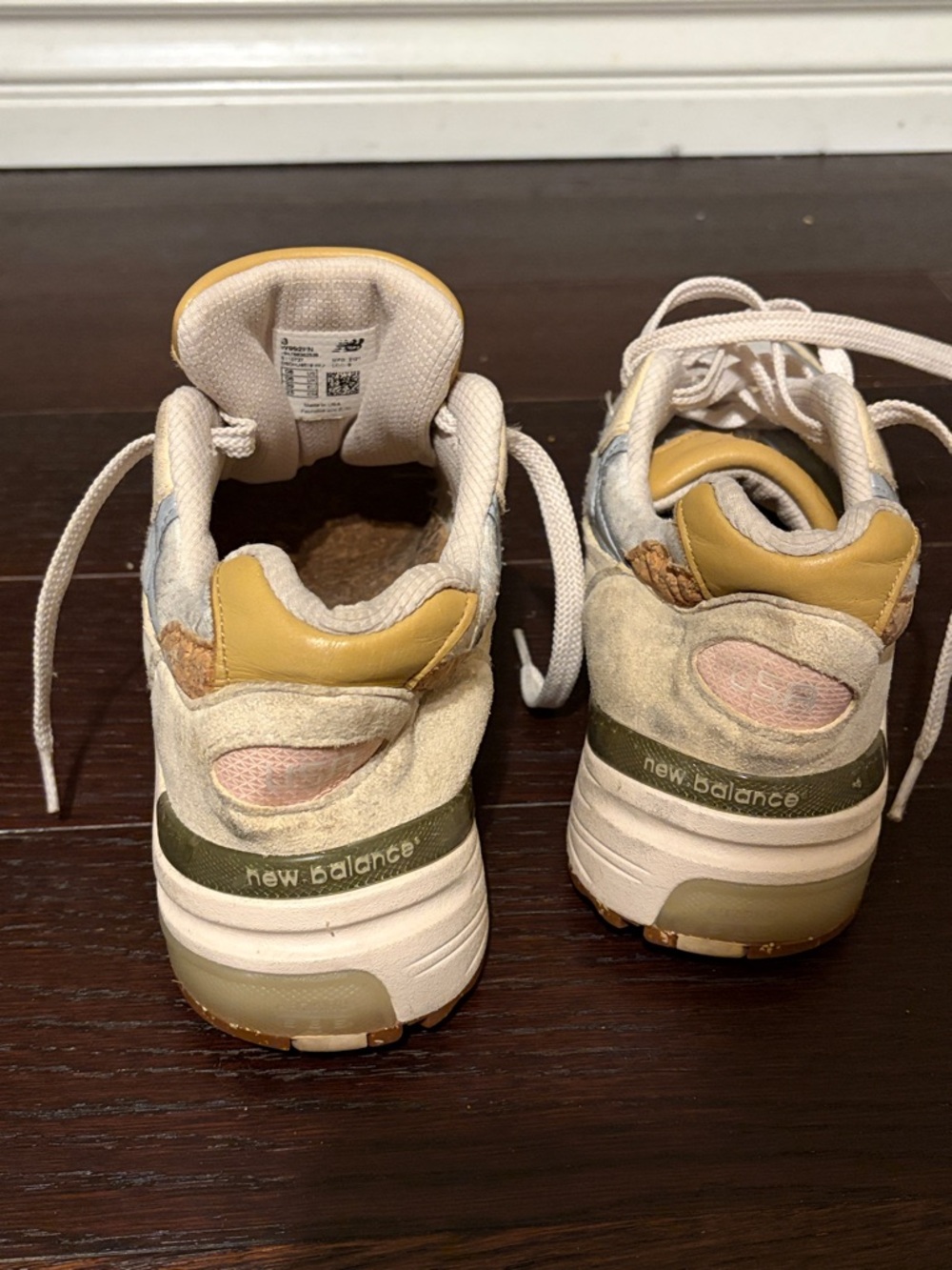 New Balance 992 Unisex Beige and Light Gray Sneakers- Needs TLC - Picture 7 of 10